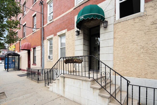 Building Photo - 314 Paterson Plank Rd Unit 3B