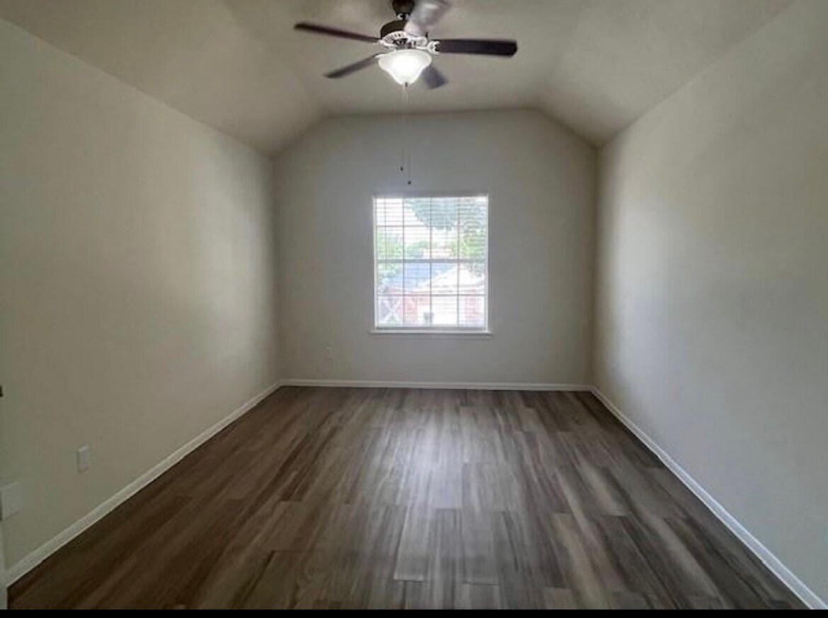 Photo - 7719 Sign St