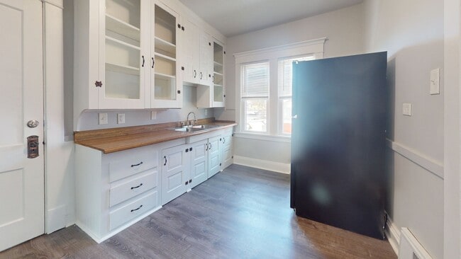 Photo - 2046 Wyandotte Ave Unidad 2046 Wyandotte UP