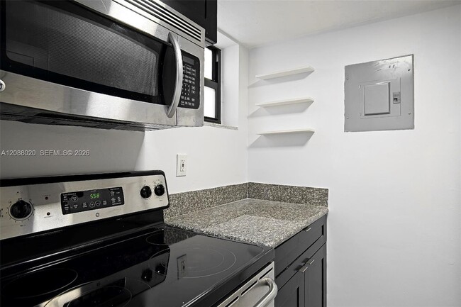4271 NW 11th St Unit 2