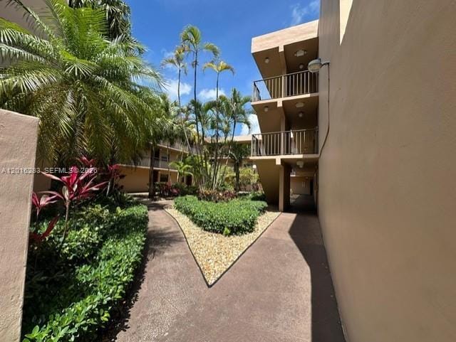 Building Photo - 10975 SW 107th St Unit 110