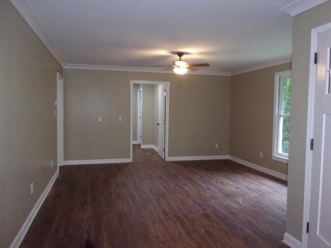 Photo - 441 Dunlap St