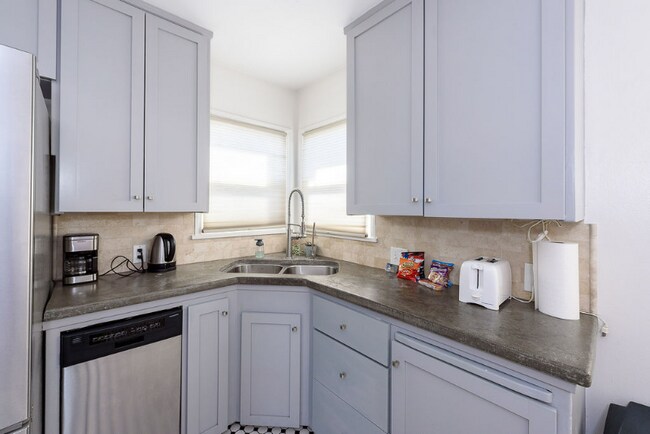 Photo - 3270 Cedar St Unit B