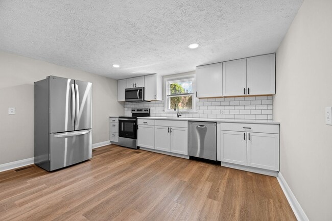 Photo - 805 McCausland St Unit B- Lower