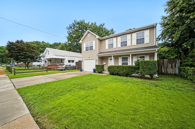 Photo - 722 Dune St