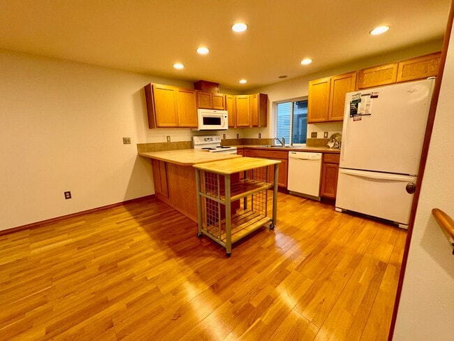 Photo - 1222 E Fir St