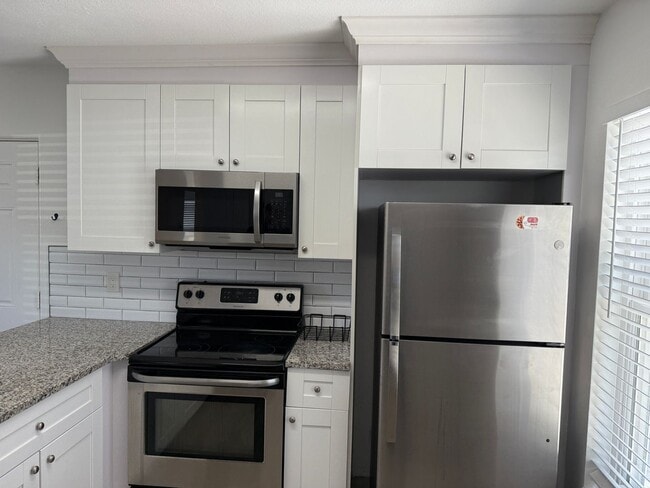 Photo - 2 Bedroom 1 Bath Home with Den/Office