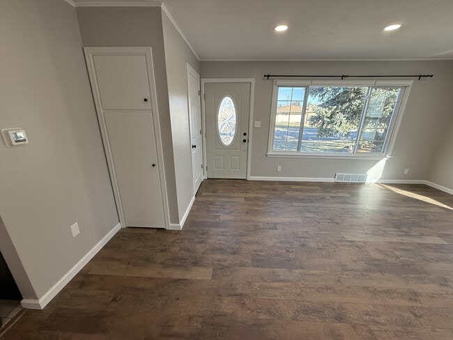 Photo - 3250 3rd Ave S