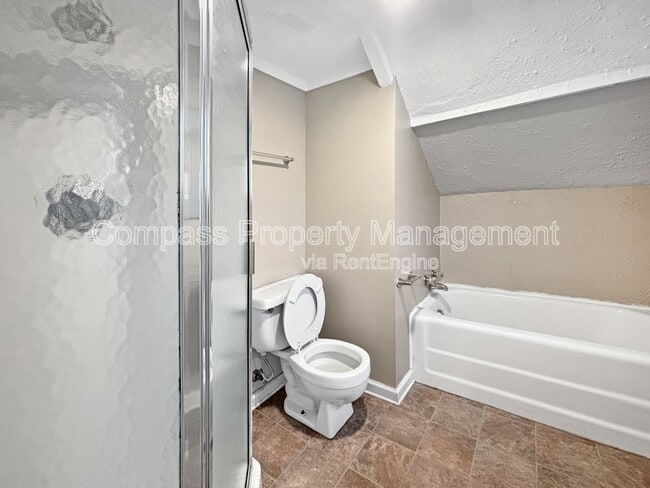Photo - 716 Kellogg St SE