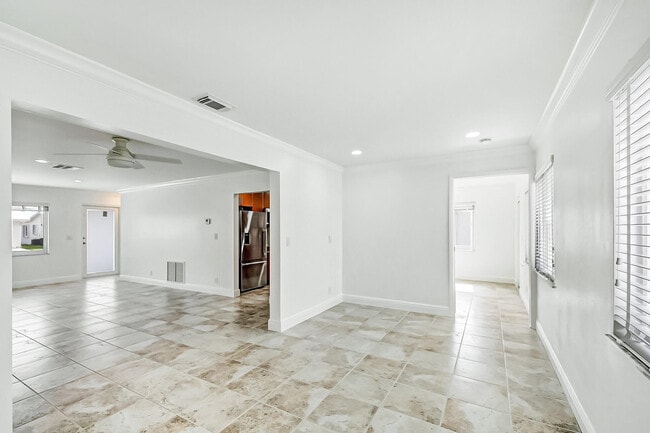 Photo - 2098 SW 13th Way