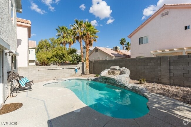 Building Photo - 7217 W Mesa Vista Ave Rental