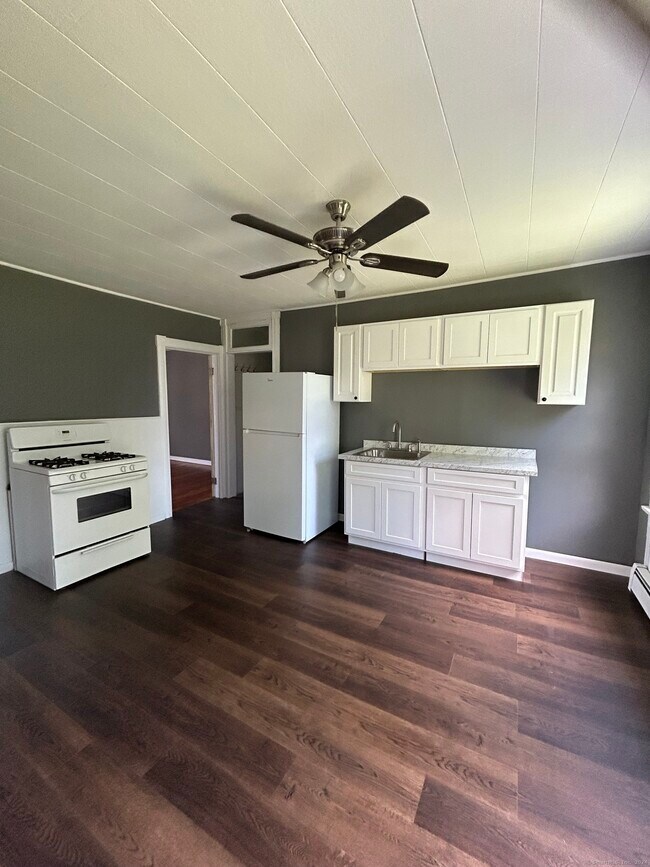 Photo - 25 Concord St