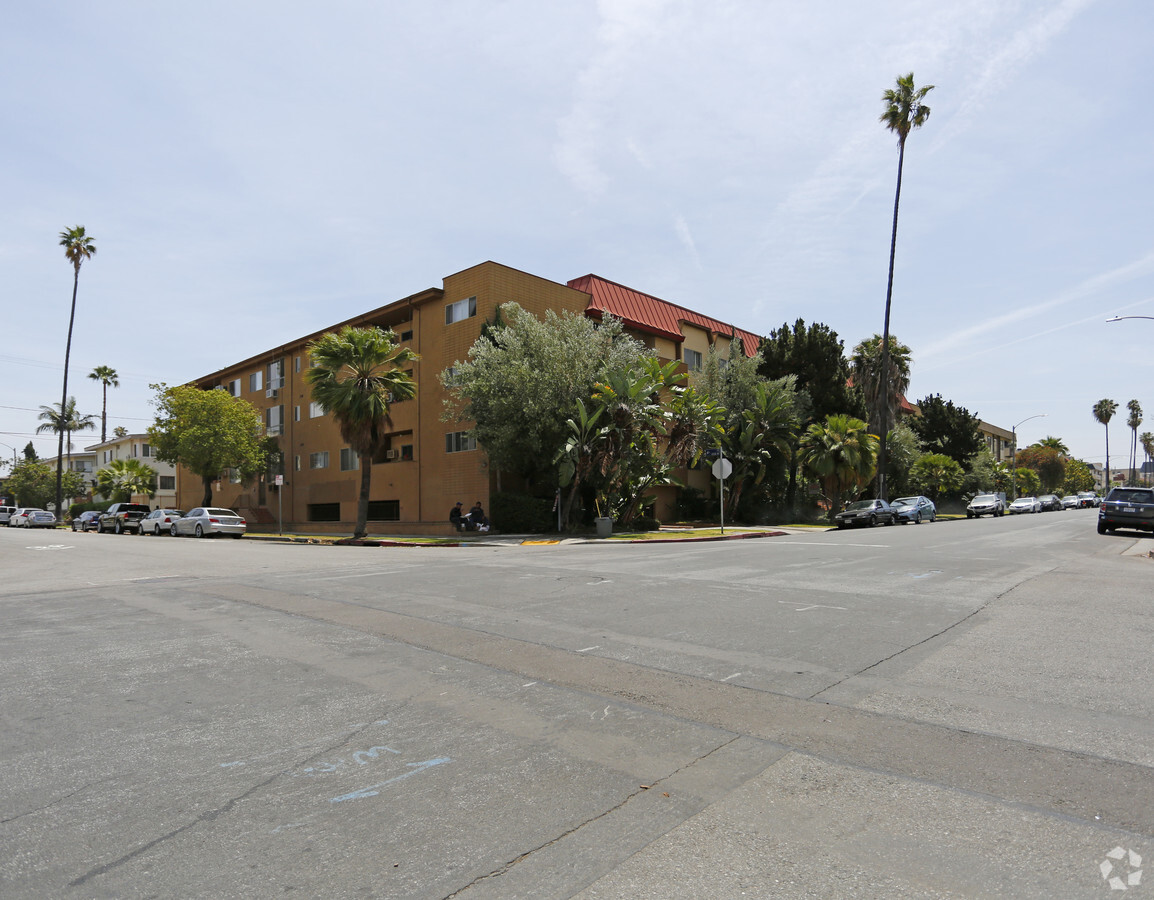 Photo - Gramercy Place Apartments