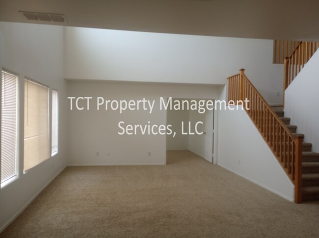 Photo - Large 3 Bed/2.5 Bath plus office AND Loft in Avondale!