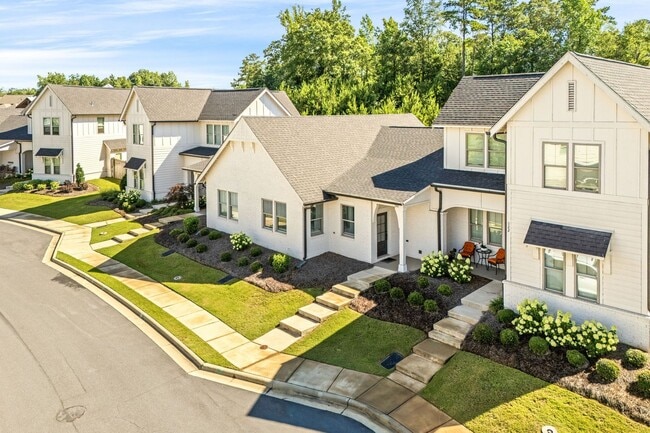Photo - 520 Grey Oak Cir