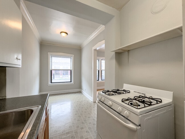 Photo - 2226 W Wilson Unit 201
