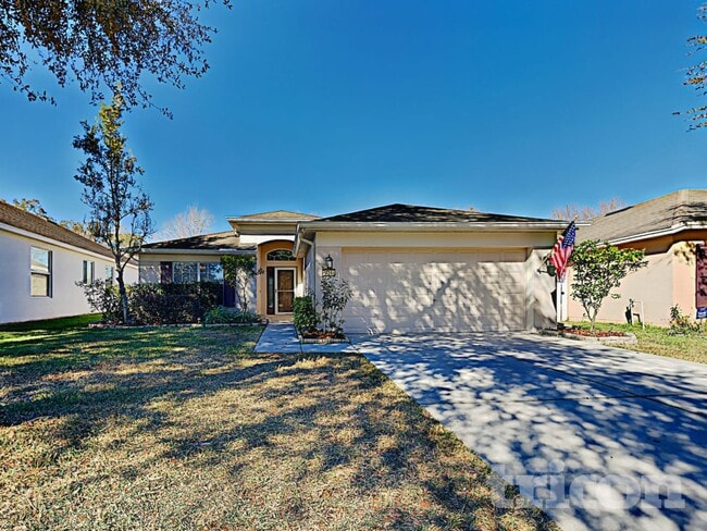 424 Sea Holly Dr