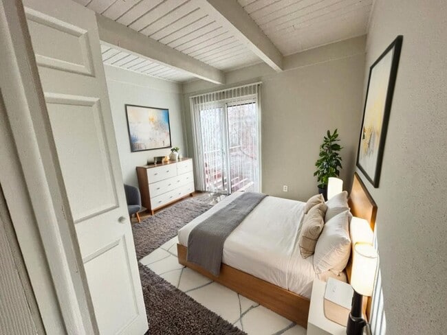 Photo - 425 E Fountain Pl Unit 201