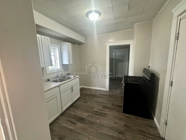 Photo - 555 Lumiere St