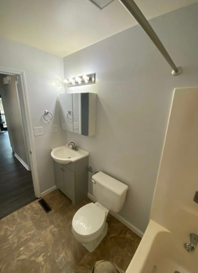 Photo - 3411 Spangler Dr Unit B