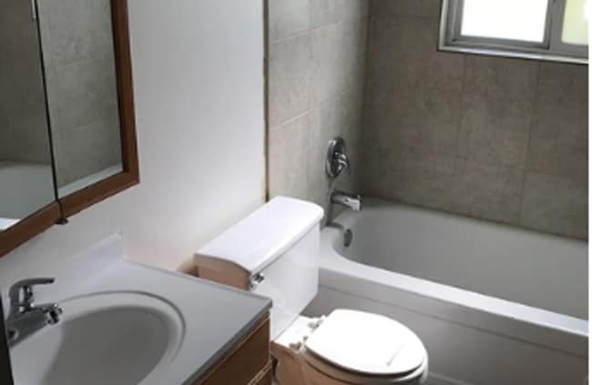 Photo - Binning Silver Unit 2212 (Bottom)