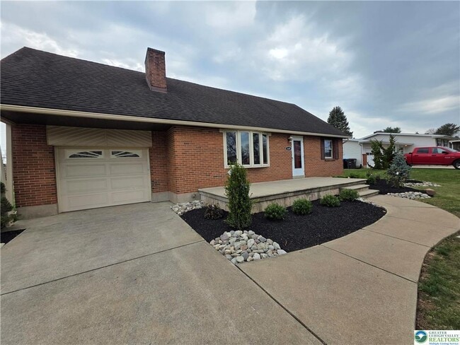 Photo - 1645 Mark Twain Cir