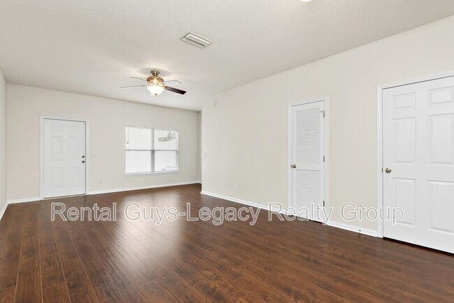 Photo - 300 Southern Branch Ln