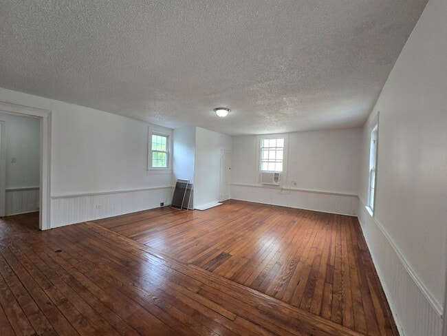 Photo - 403 W Hampton Ave