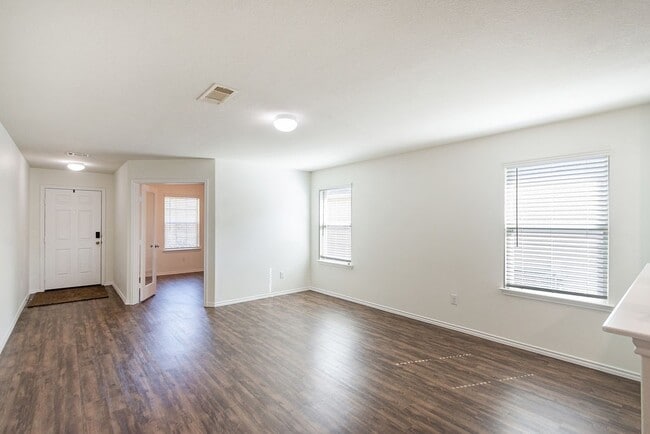 Photo - 2622 Summer Ln