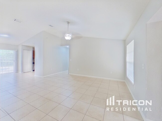 Photo - 2907 Evans Way