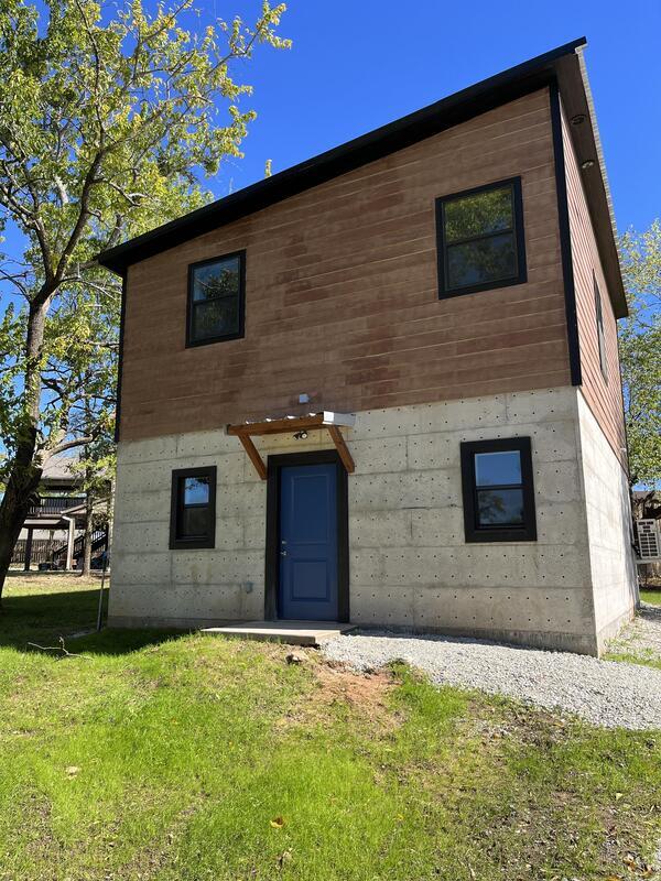 Building Photo - 16026 County Rd
