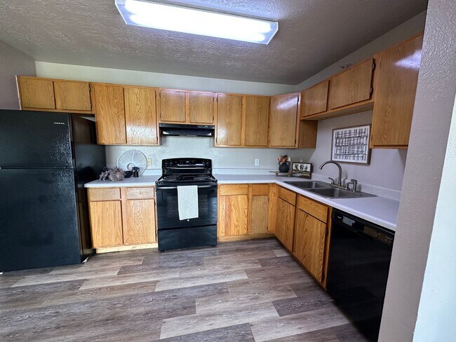 Photo - Seneca Place