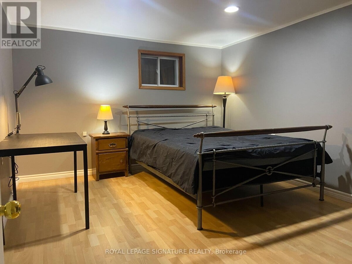 Photo - 72 Whitehorn Crescent