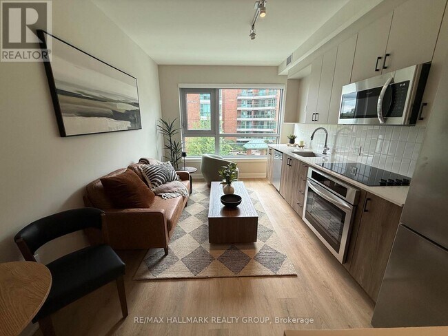 Photo - 275 Carling Ave Unit 306