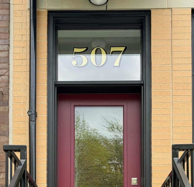 Photo - 507 E 60th St Unit 1