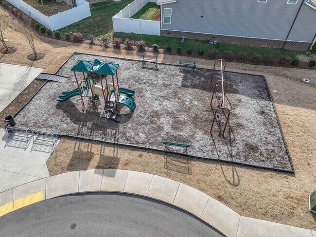 Photo - **BE THE LUCKY ONE TO LIVE IN THIS 2022-BU...