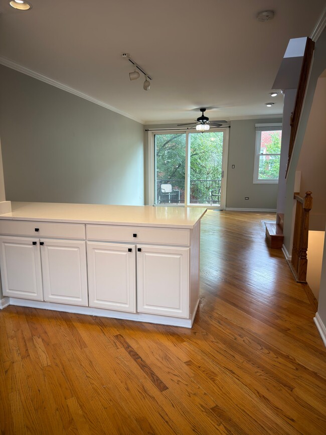Photo - 2809 N Wolcott Ave