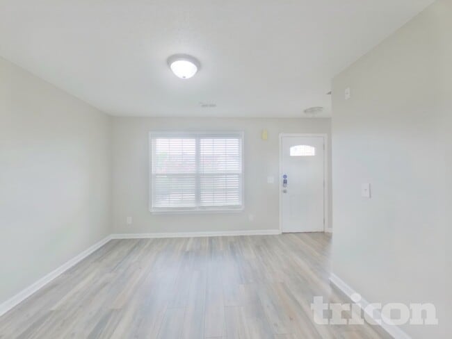 Photo - 217 Spring St