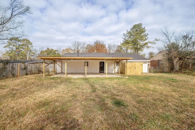 Photo - AVAILABLE JUNE 1st- 3 BEDROOM 2 BATHS