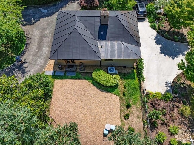 Photo - 2538 Parkside Dr NE