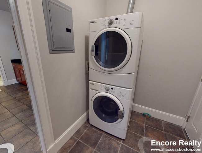 Photo - 11 Beacon St Unit 1