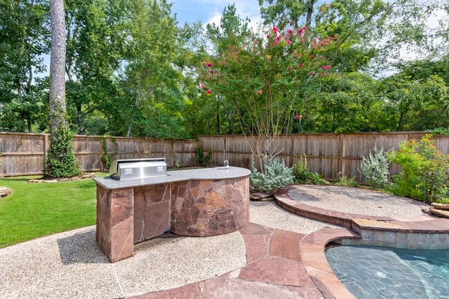 Photo - 6 Skipwith Pl