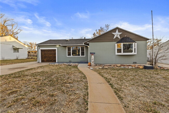 "Charming 3-Bedroom Pueblo Home with Cozy ... - "Charming 3-Bedroom Pueblo Home with Cozy ...