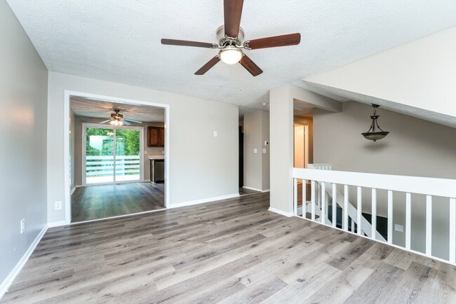Photo - 1374 Muirfield Dr