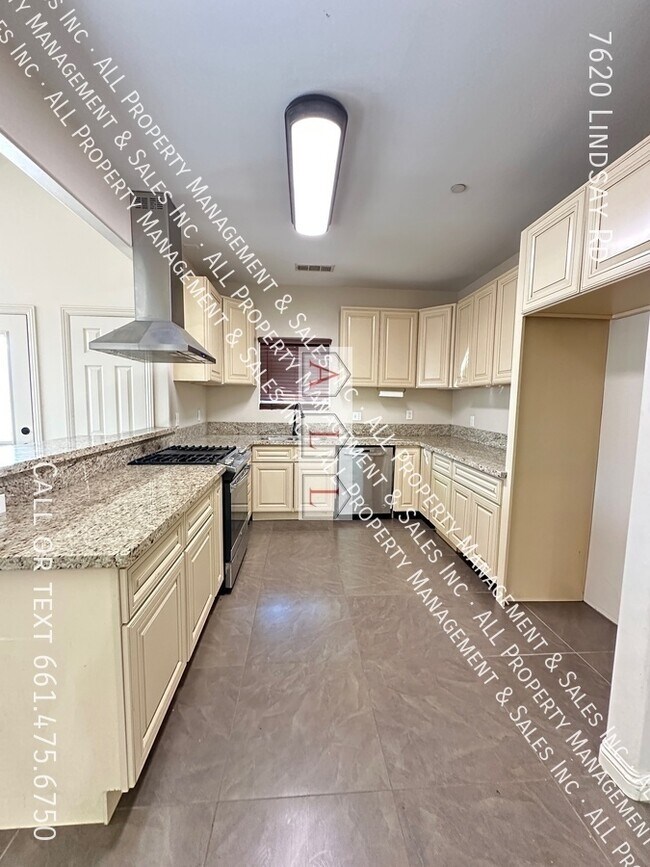Photo - 7620 Lindsay Rd