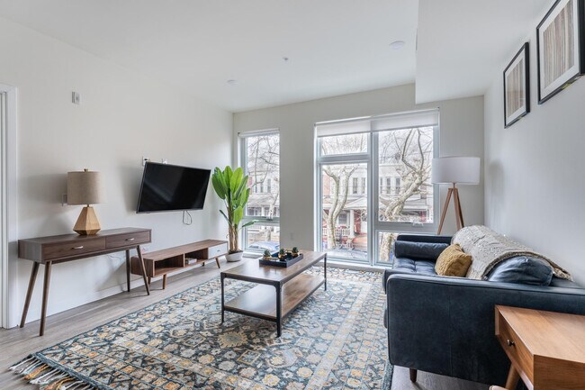 Photo - 521 N 41st St Unit 5