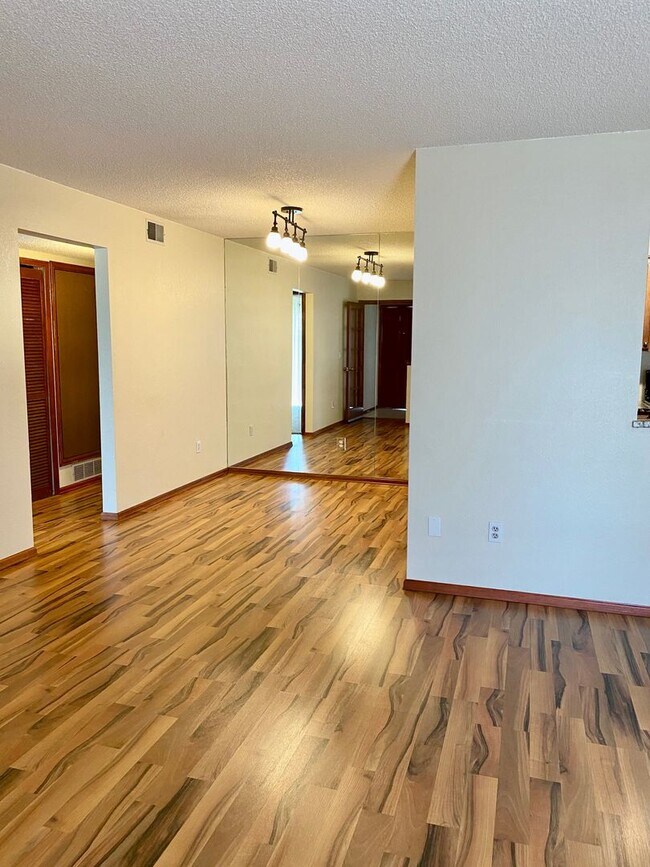 Photo - Evolve Real Estate: Beautiful Condo in Garrison Square Available June 3rd!