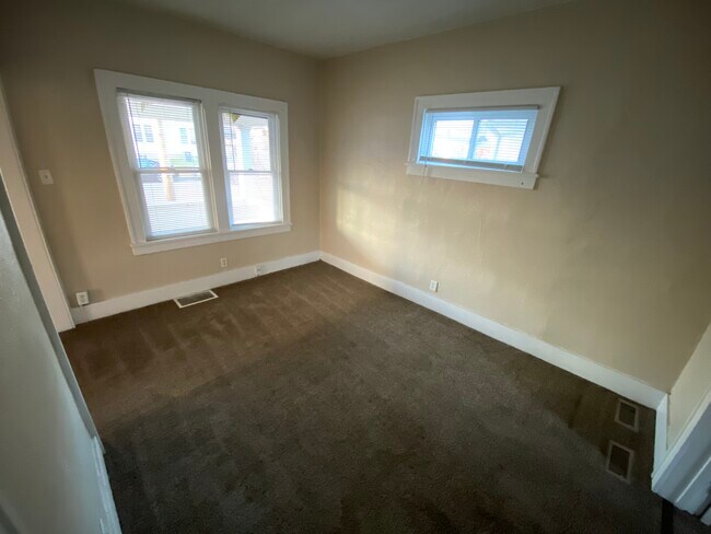 Photo - 2103 Delaware St