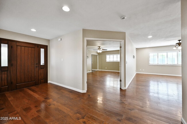 Photo - 324 W Willow Ave
