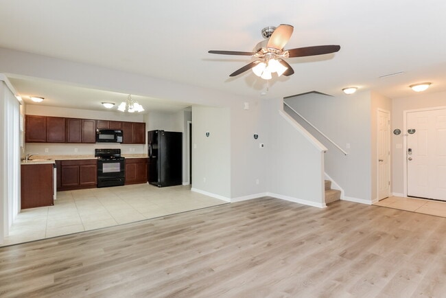 Photo - 8110 Grove Berry Dr